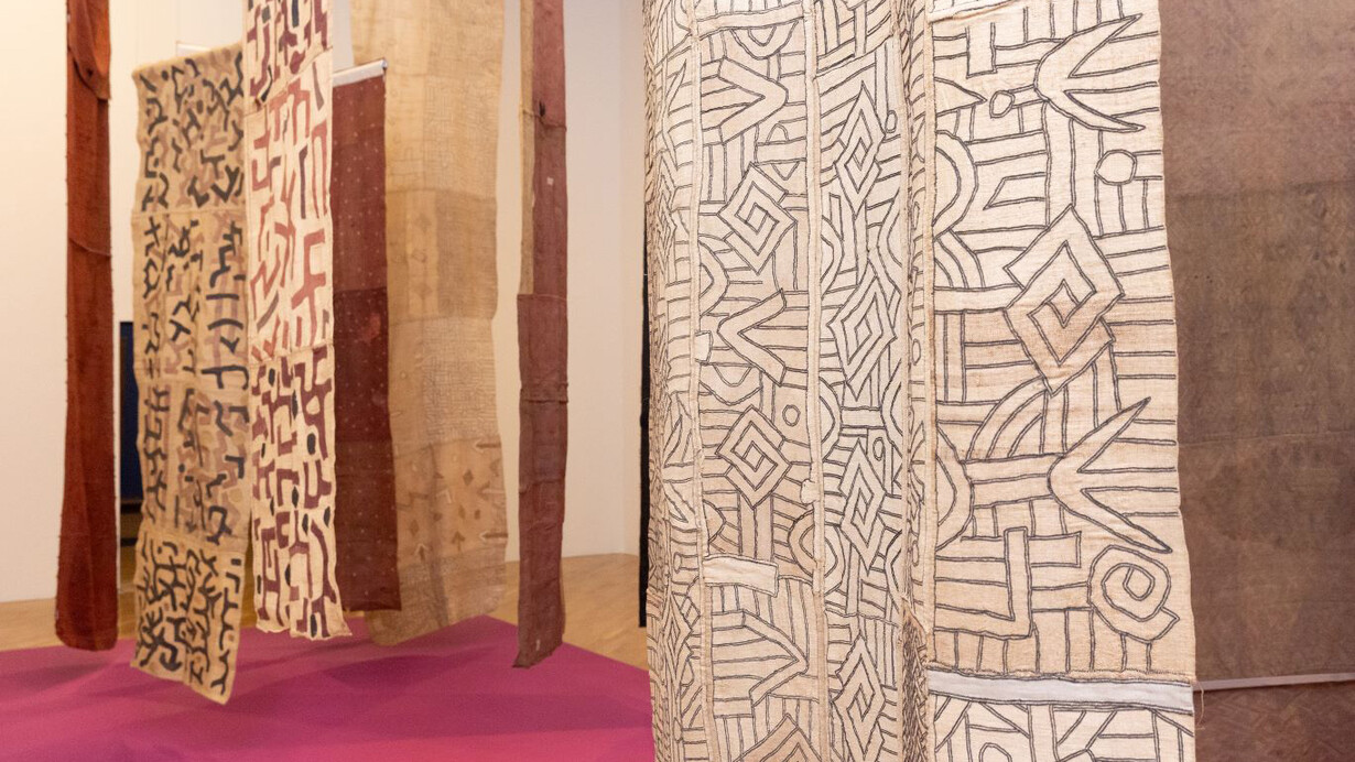 Vari artisti, Tra la testa e la terra, vista della mostra. Per gentile concessione della Pinacoteca