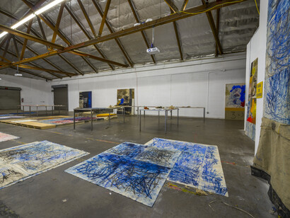 Vue de l’exposition / Exhibition view: Distribution Center at The Mistake Room, Los Angeles, CA, 2014. Photo Credit: Joshua White/JW Pictures. Courtesy the artist and Marian Goodman Gallery, Paris