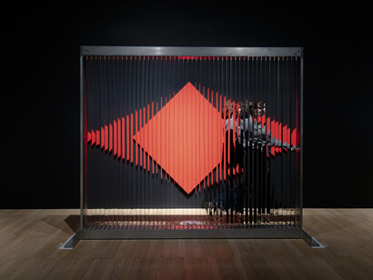 Julio Le Parc, Light. Colour. Action, exhibition view. Courtesy of Tate Modern