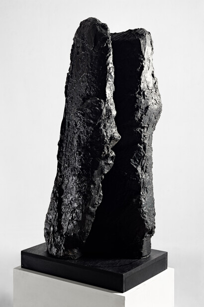 Per Kirkeby (* 1938), "Laeso - Kopf III", 1983, Bronze, 114 x 43 x 60 cm, Courtesy: Daniel Blau Munich/London