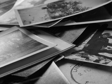 A matéria recolhida torna-se, como a literatura de cordel transcrita em vários volumes nos Fundos Villa-Lobos, oferta de Guinle, lógico, ao estudioso da cultura popular, Mário de Andrade. Este ali descobre documentos para o seu Compêndio de História da Música





