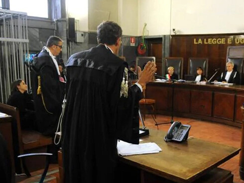 Il punto sicuramente più importante della legge è quello attinente all’introduzione tra gli istituti della procedura penale di una inedita previsione di “improcedibilità” del processo