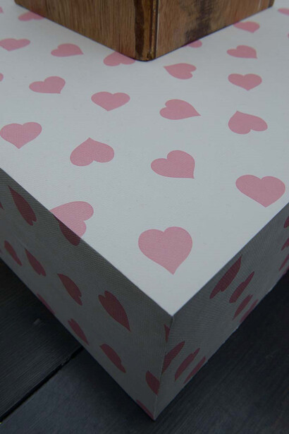 Delphine Deguislage, Je t'ai toujours aimé, 2015, panneau mdf, papier peint, multiplex, plâtre synthétique (détail)