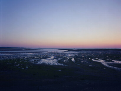 Harry Cory Wright, Twilight West Territory, 2015, C print, 33 x 39 in / 83 x 100 cm, edition of 7, 58 x 71in / 148 x 180 cm, edition of 3, courtesy of Eleven, London 

