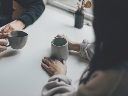 Caffè tra amiche: il feedback ci aiuta a riconoscere i nostri punti di forza, di debolezza, e ci orienta nel processo di miglioramento