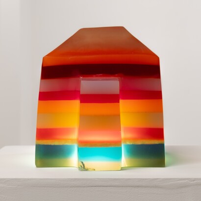 Xiaoze Xie, Splendor of colors and gold (Red)
2023. Courtesy of Anglim/Trimble