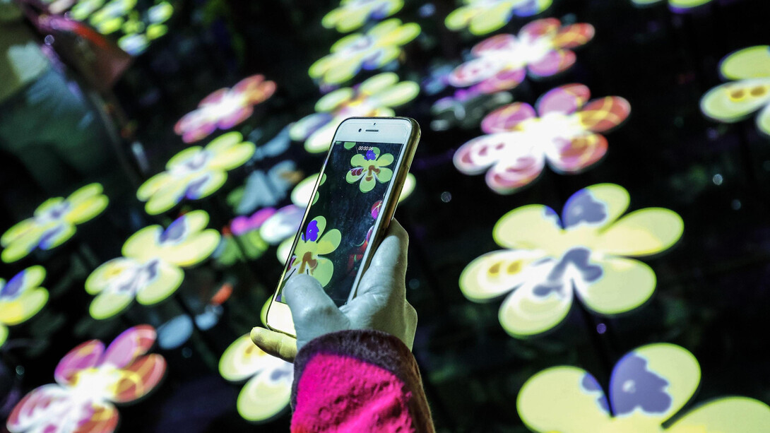 Già nel 1968 Andy Warhol aveva previsto nel futuro per ognuno quindici minuti di notorietà