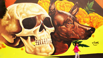 Pintura mural en una calle de Mixquic, Ciudad de México