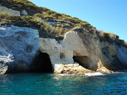 Le grotte di Pilato a Ponza