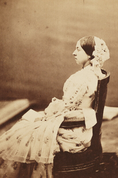Queen Victoria, Roger Fenton, 1854 © The Royal Photographic Society Collection at the National Media Museum, Bradford / SSPL