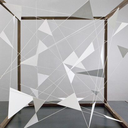 Perspectives, 2011 © Photo Andrea Messana, 106 x 160 x 160 cm, Iron, plexiglas, polyester thread, carbon fibers, color, software
