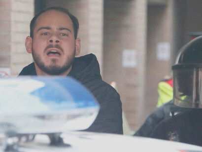 Hasél fue arrestado el martes 16 de febrero por la policía autonómica catalana en la ciudad de Lleida, a unos 150 km de Barcelona