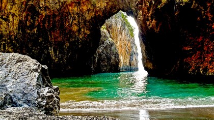 El Arco Magno de San Nicola Arcella, en la costa de Calabria