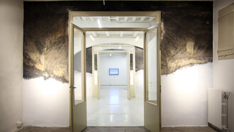 Irene Fenara. Se il cielo fugge. Installation view, courtesy l'artista, Adiacenze, Bologna, 2016