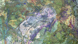 Geologia complexa vista de cima. Bienal aborda território das mais diversas maneiras, com diferentes suportes e linguagens