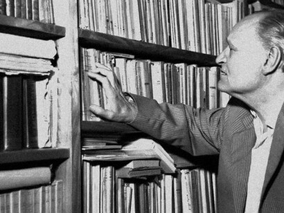 La sua prosa di viaggio comprende alcune pagine di diario che descrivono il Cilento unendo con maestria la prosa d’arte e l’invenzione metaforica