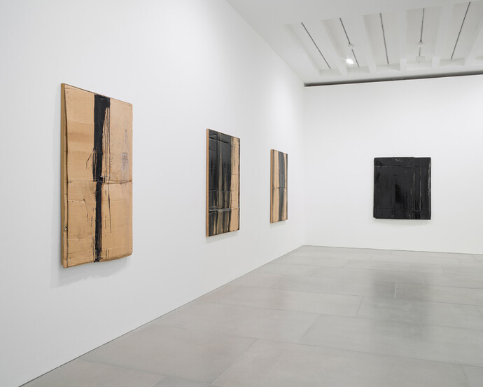 Bernar Venet, Exhibition view. Courtesy of Blain Southern 