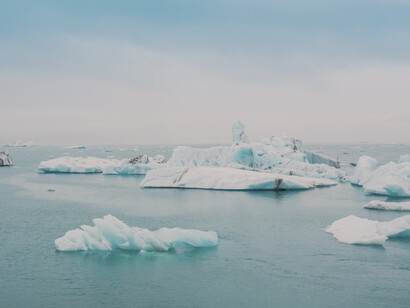 Capas de gelo derretendo
