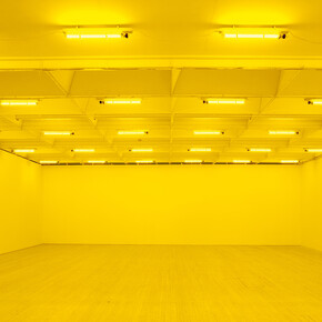 Olafur Eliasson Room for one colour, 1997 luci monofrequenza / monofrequency lights dimensioni variabili / dimensions variableveduta dell’installazione al Moderna Museet, Stoccolma / Installation view atModerna Museet, Stockholm 2015 Foto / Photo Anders Sune Berg Courtesy l’artista; neugerriemschneider, Berlino e Tanya Bonakdar Gallery, New York / Courtesy the artist; neugerriemschneider, Berlin and Tanya Bonakdar Gallery, New York © 1997 Olafur Eliasson