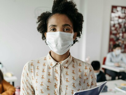 Face a pandemia, COVID-19 que assolou o mundo inteiro, o governo em geral foi se redobrado na criação de estratégias de modo a conter a propagação rápida da COVID-19. Moçambique não sendo uma ilha isolada, veio a declarar estado de emergência ao nível nacional, no dia 21 de Março de 2020