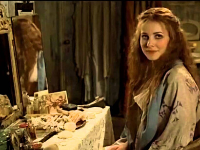 Rachel Hurd-Woodne interpreta Sybil Vane nel film "Dorian Gray"