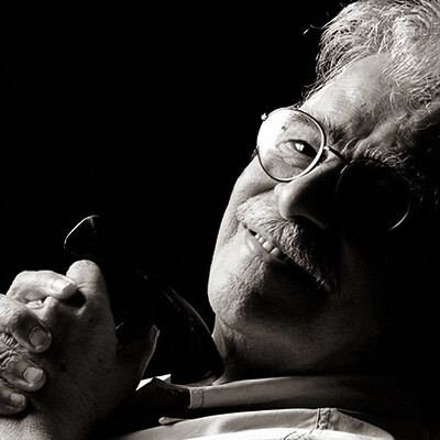 La mirada de Darcy enfatiza los efectos destructivos de la civilización occidental sobre las culturas indígenas, a la vez que recupera su potencia creativa