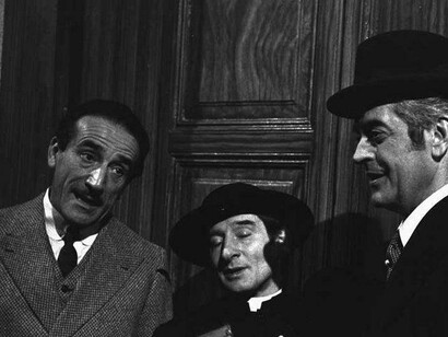 Un episodio di "Padre Brown" con Renato Rascel e Arnoldo Foà