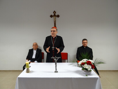 Arcbishop Cardinal Josip Bozanić with msgr Alojzije Petrović (left) and the priest of the Parish of the Holy Trinity in Sveta Nedelja, Marijan Kušenić (right)