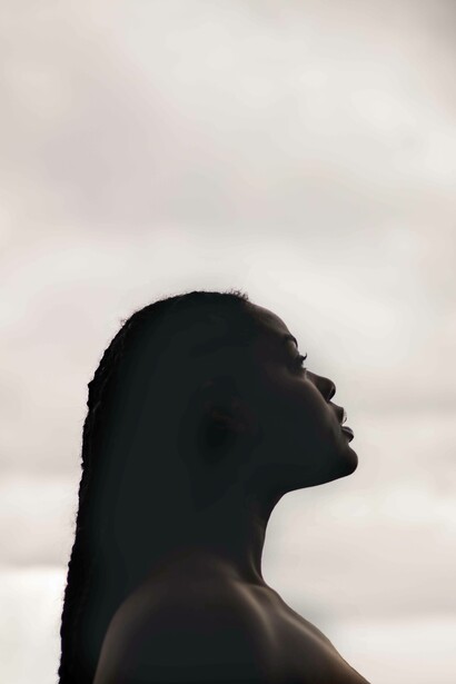 Profilo di donna: siamo riuscite a prendere contatto con uno spazio vasto e profondo dentro di noi, uno spazio ancora in gran parte inesplorato