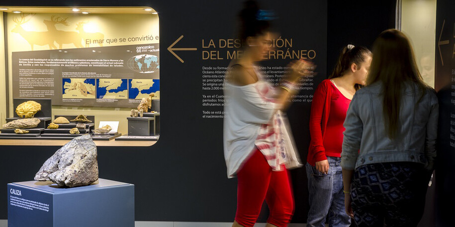 GeoSeville, Exhibition view. Courtesy of Casa de la Ciencia 