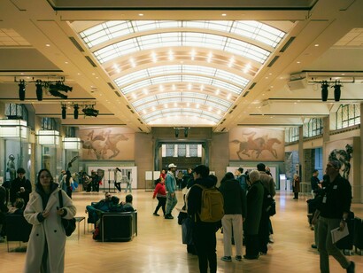 No cotidiano, a atuação dos mediadores culturais não se limita apenas ao estrito universo daqueles que trabalham em museus, como mediadores ou professores, tendo em vista que, nas mais diversas profissões, principalmente as de formadores de ideias e disseminadores de conhecimentos, trabalha-se com a mediação cultural