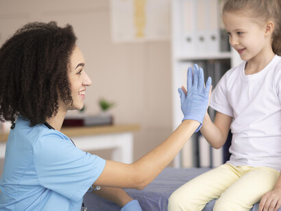 La profesión forja una coraza emocional, aunque cada paciente deja una huella imborrable en el corazón