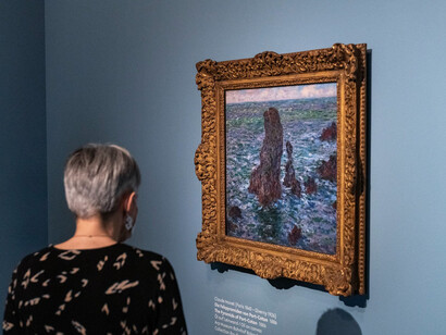 Verschiedene Künstler, Im fluss. Eine geschichte über das wasser, Ausstellungsansicht. Mit freundlicher Genehmigung des Arp Museums