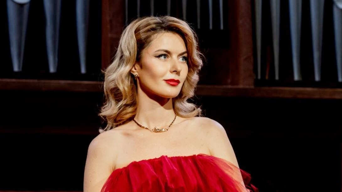 Daria Davidoff è una soprano russa formatasi al Conservatorio Čajkovskij di Mosca, dove ha studiato nella classe di Makvala Kasrashvili