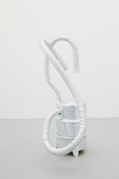Toni Schmale, sucker #5, 2024. Courtesy of Galerie Krinzinger
