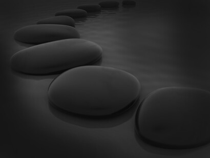 Y vendremos, desde las voces de las olas que nos arrullan en la orilla