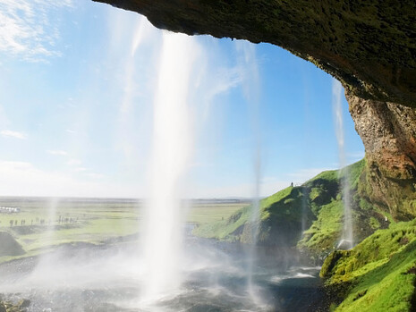 Cascata di Seljalandsfoss (Islanda).  La bellezza dei ricordi