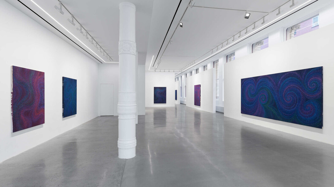 Gwen O’Neil, A glimmer in the shade, exhibition view. Courtesy of Almine Rech