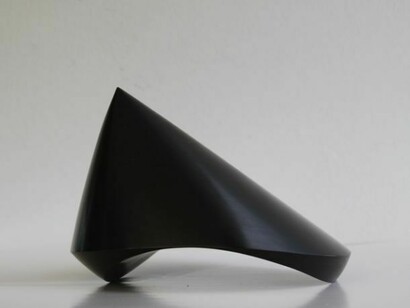 Armen Agop, Untitled, 2010, Bronze, 20 x 28 x 28 cm, edition of 8, Internal Gravity series