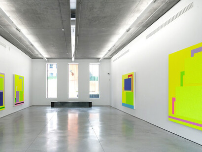 Peter Halley, Exhibition view. Courtesy of Gary Tatintsian Gallery