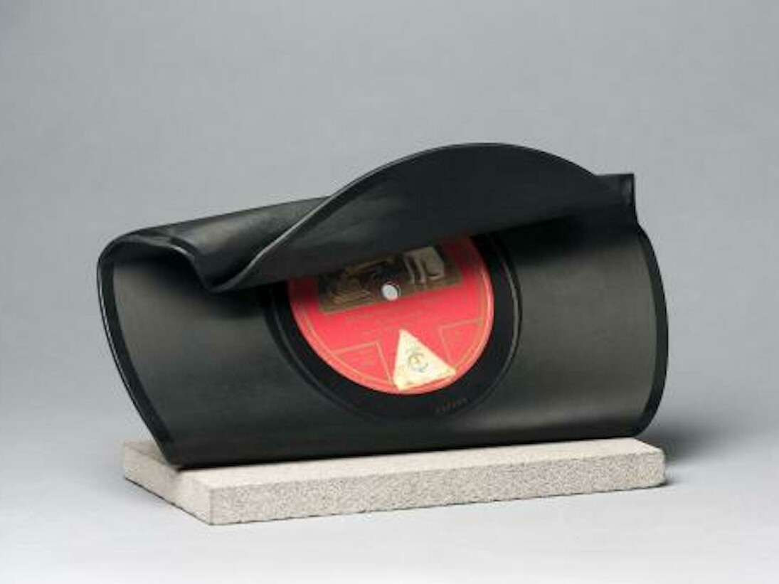 Objets & collages. Courtesy of Galerie Lelong