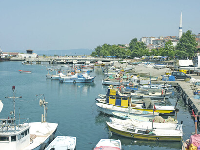Akçakoca beach, boats, Duzce, Turkey