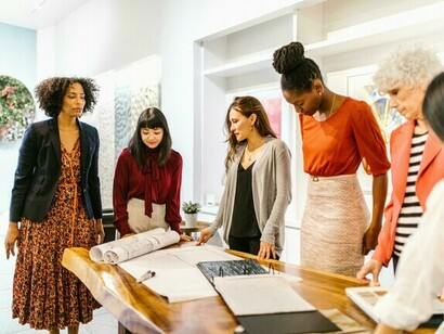 En la lucha por un paradigma de desarrollo más genuino, centrado en las personas y en las comunidades, se produjo un avance decisivo en 1984. En ese momento, se dieron los primeros pasos para aplicar lo que más tarde se convertiría en el «Marco conceptual de las causas de la malnutrición» de UNICEF