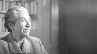 La obra de Gabriela Mistral revela una espiritualidad atravesada por el dolor, donde la fe no consuela sino que interroga y se vuelve búsqueda permanente de sentido