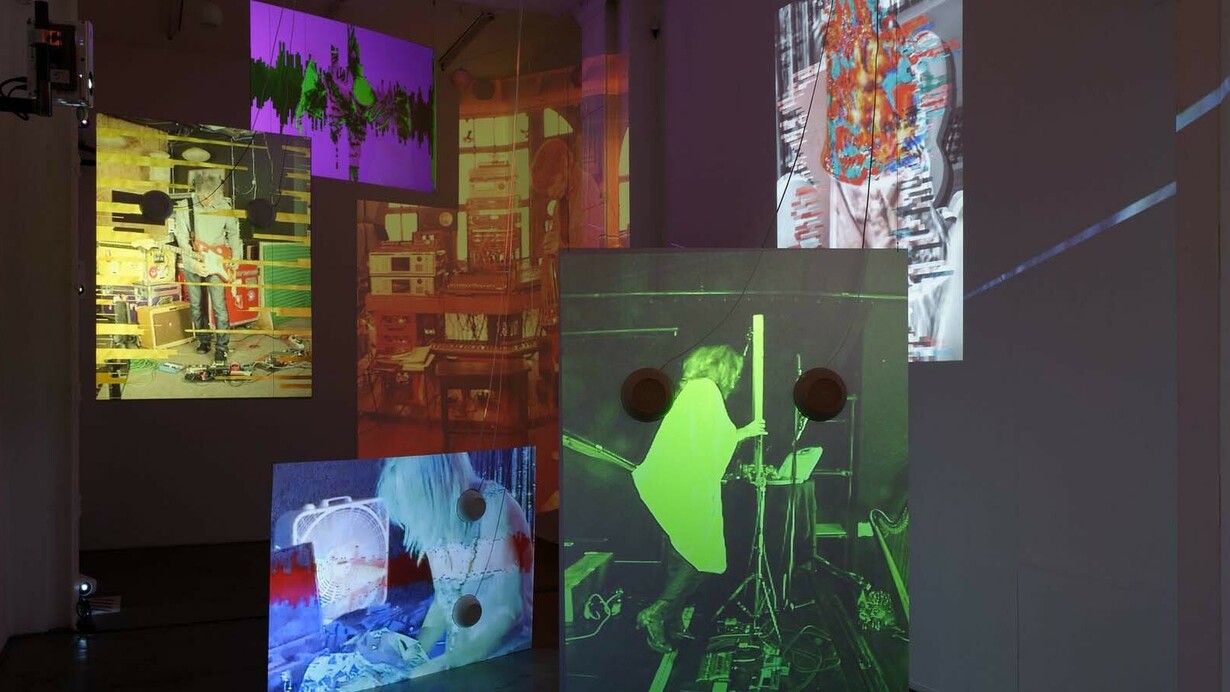 Tony Oursler, Exhibition view. Courtesy of Galerie Mitterrand