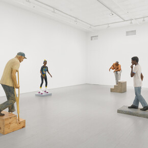 John Ahearn and Rigoberto Torres, Bronx figures, exhibition view. Courtesy of James Fuentes Gallery