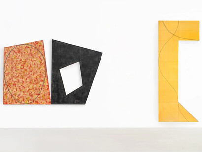 Robert Mangold, Paintings 1973-2012, exhibition view. Courtesy of Mignoni Gallery