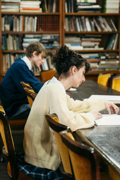 La implementación real de leyes y reformas depende tanto de la voluntad política como de la presión social constante