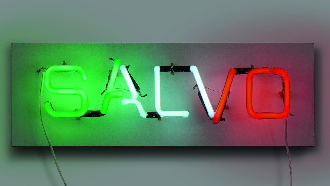 Salvo 1947-2015, Tricolore, 1972, Neon, 10 x 50 x 7.5 cm, 4 x 19 3/4 x 3 in (with panel, 20.5 x 60.5 x 9.5 cm). Courtesy Mazzoleni