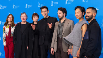 Elenco e direção do filme "Vidas Passadas".  “Vidas Passadas” (Past Lives), filme da estreante realizadora coreana Celine Song